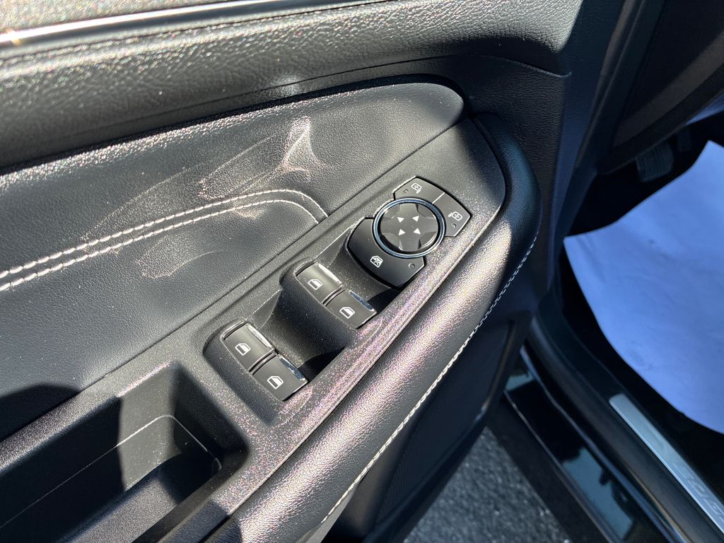 2022 Ford Edge Titanium Black at Grove City Ford
