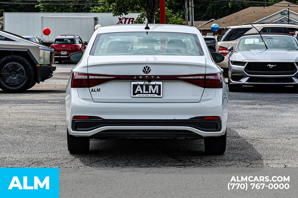 Used 2025 White Volkswagen 1.5T Sport image 12