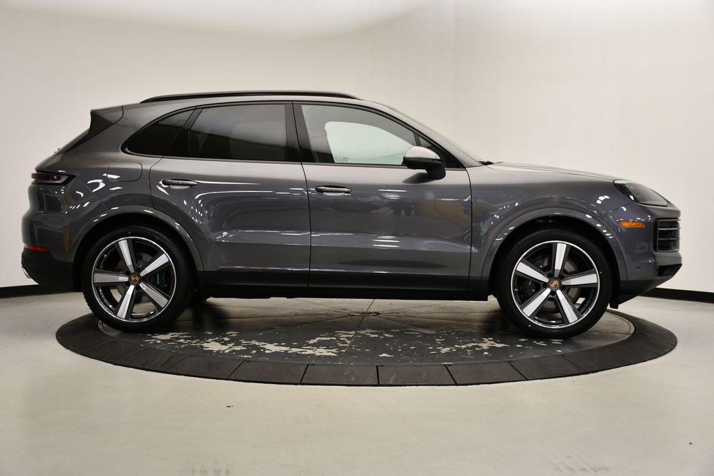 Thumbnail: 2025 Porsche Cayenne - 8