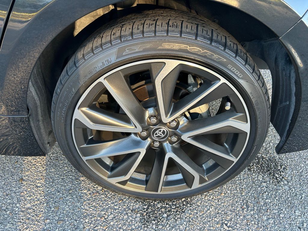 Thumbnail: 2022 Toyota Corolla - 9