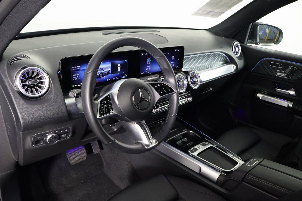 Thumbnail: 2025 Mercedes-Benz GLB - 7