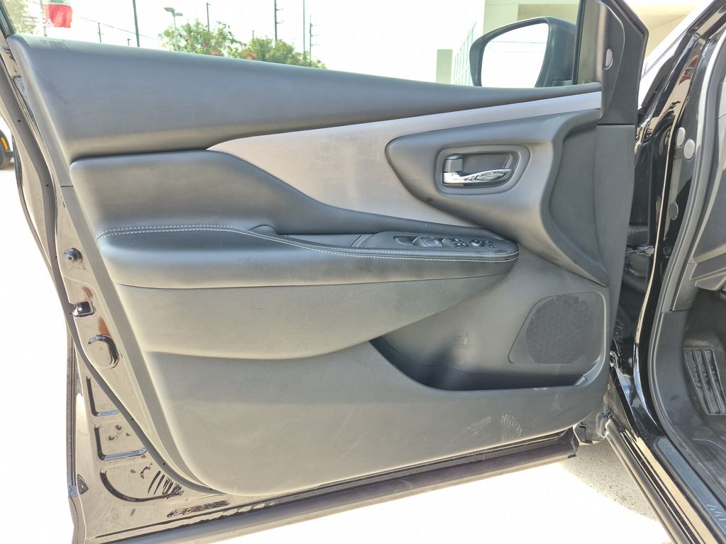 2023 Nissan Murano SV Black at Central Houston Nissan