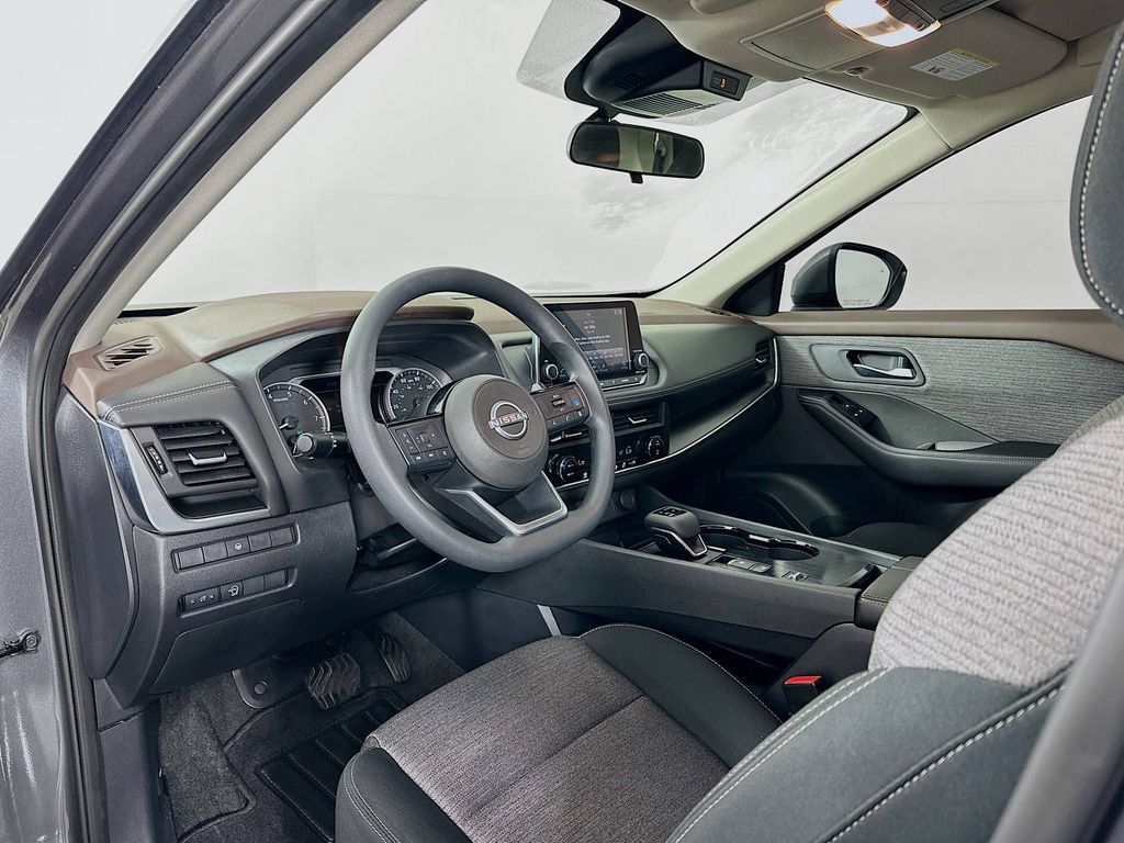 Thumbnail: 2023 Nissan Rogue - 9