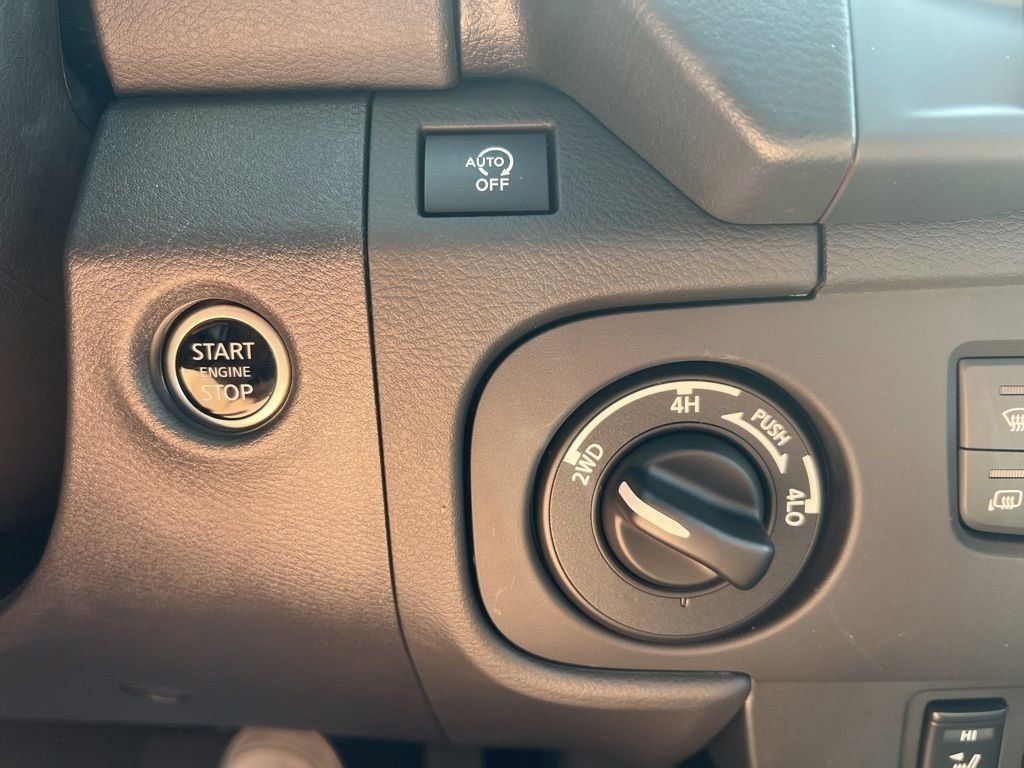 2025 Boulder Gray Pearl Nissan Frontier PRO-4X 4X4 Truck
