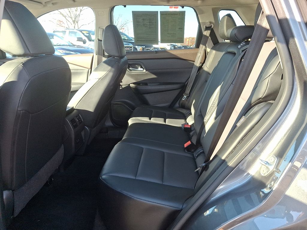 Thumbnail: 2023 Nissan Rogue - 10