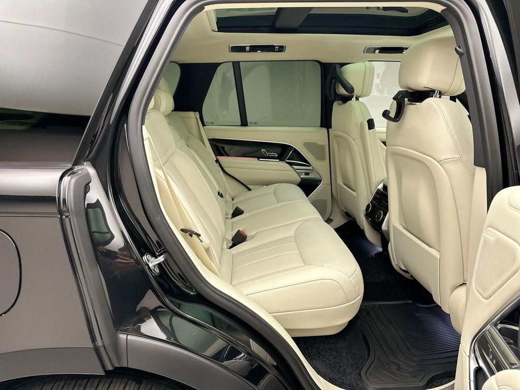 Thumbnail: 2026 Land Rover Range Rover - 7