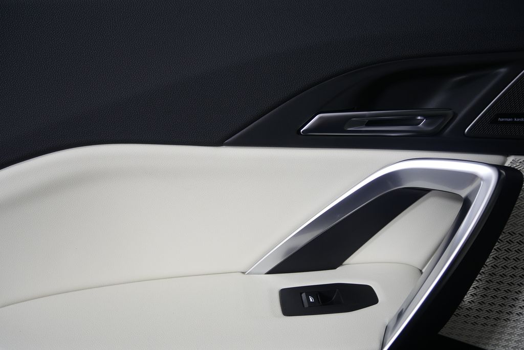 Thumbnail: 2026 BMW X1 - 14