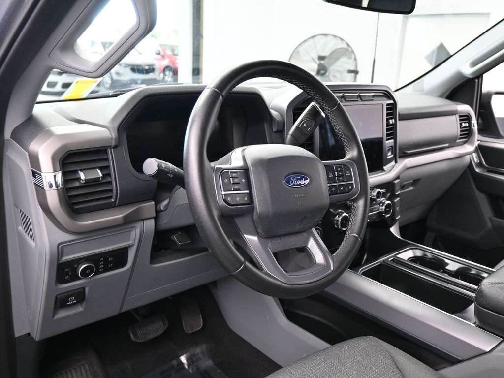 Used 2024 Silver Metallic Ford XLT image 10