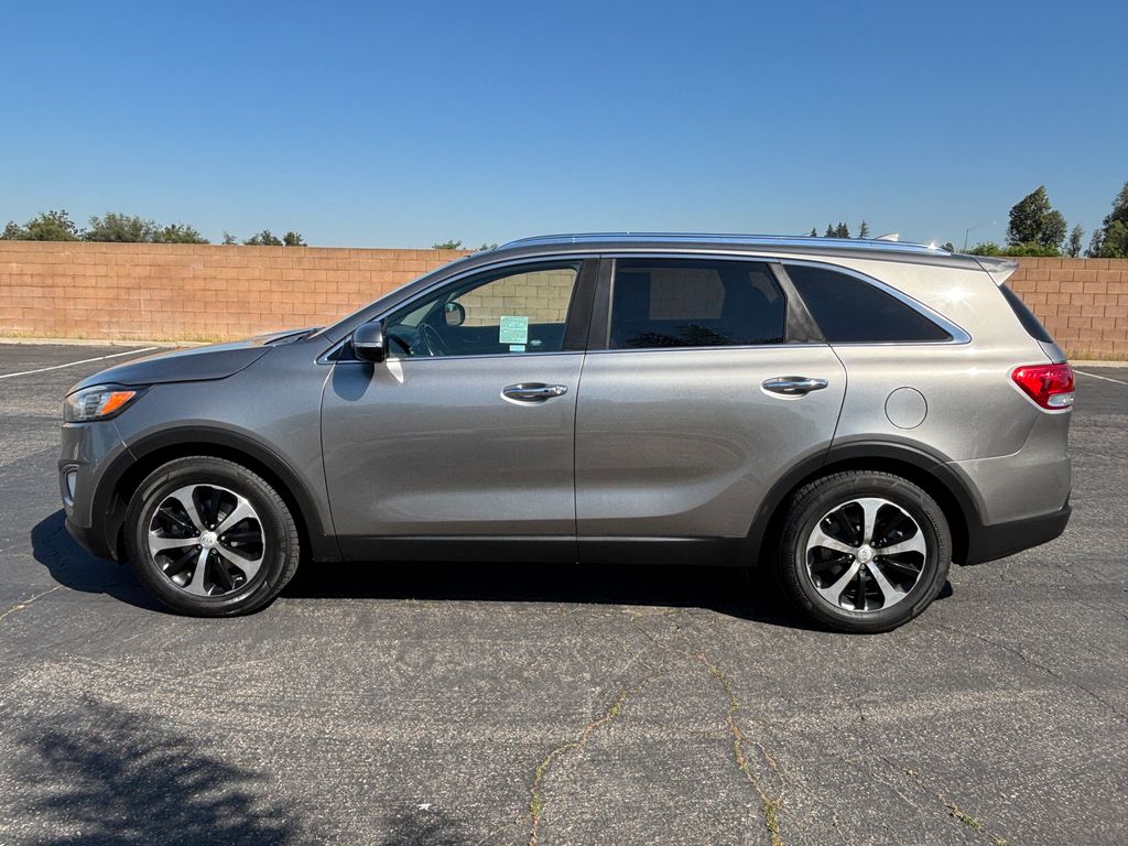 Thumbnail: 2017 Kia Sorento - 8