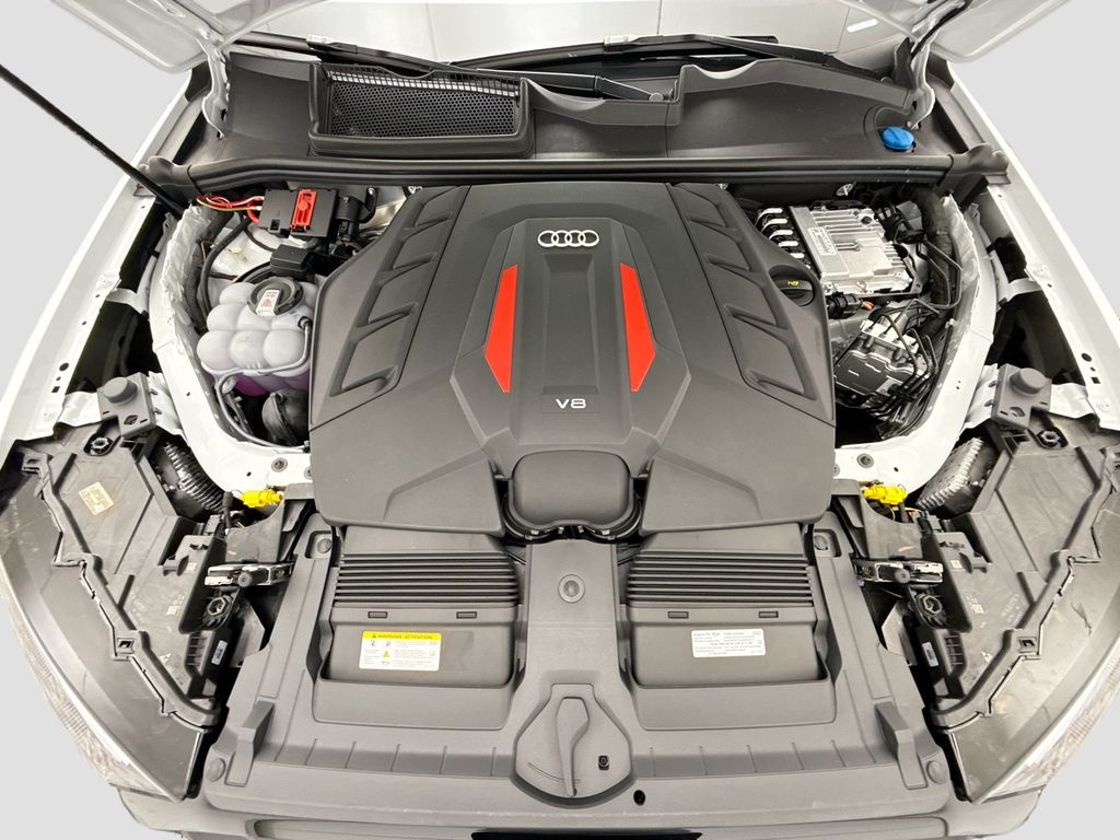 Thumbnail: 2026 Audi SQ7 - 30