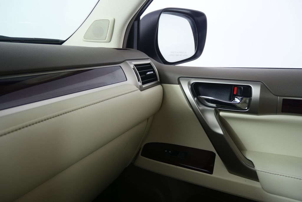 Thumbnail: 2019 Lexus GX - 30