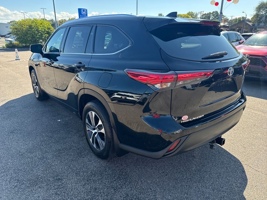 2020 Toyota Highlander XLE photo 5