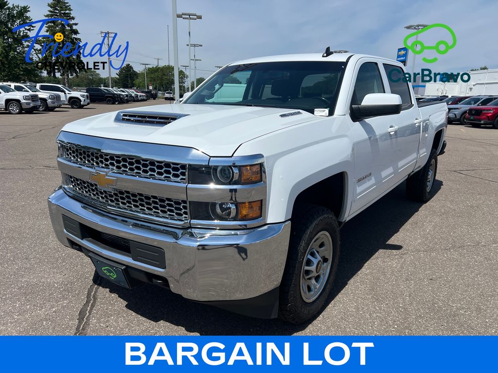 Summit White 2019 Chevrolet Silverado 2500HD Pickup Truck Four-Wheel Drive 6-Speed Automatic