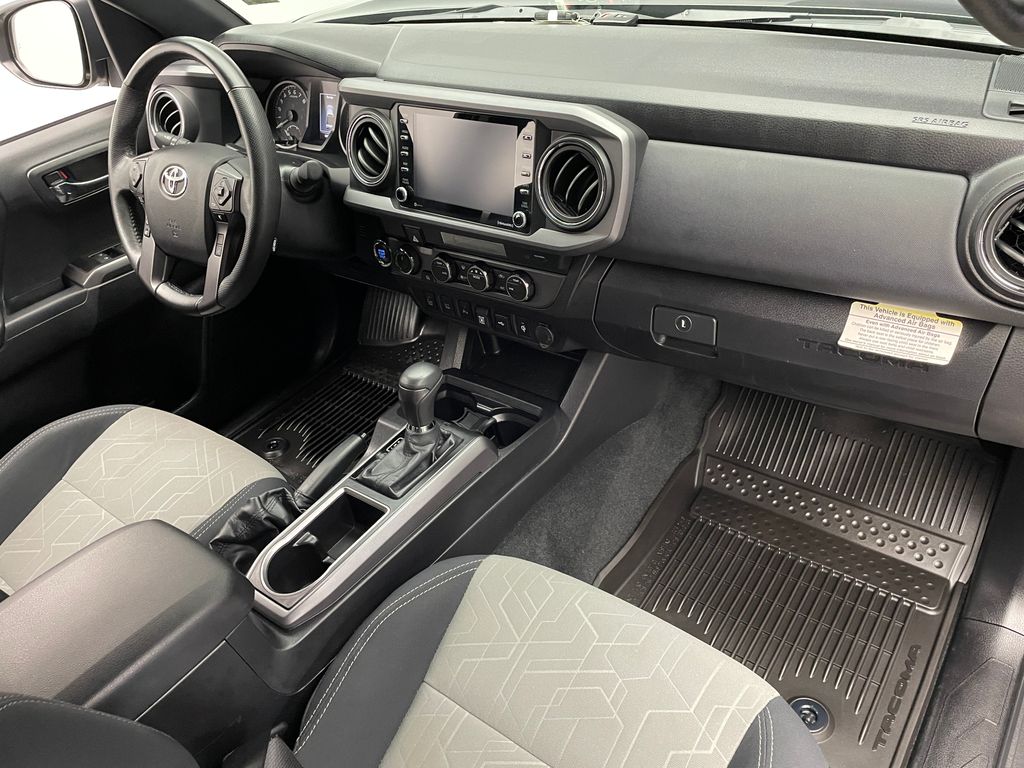 Thumbnail: 2022 Toyota Tacoma - 16