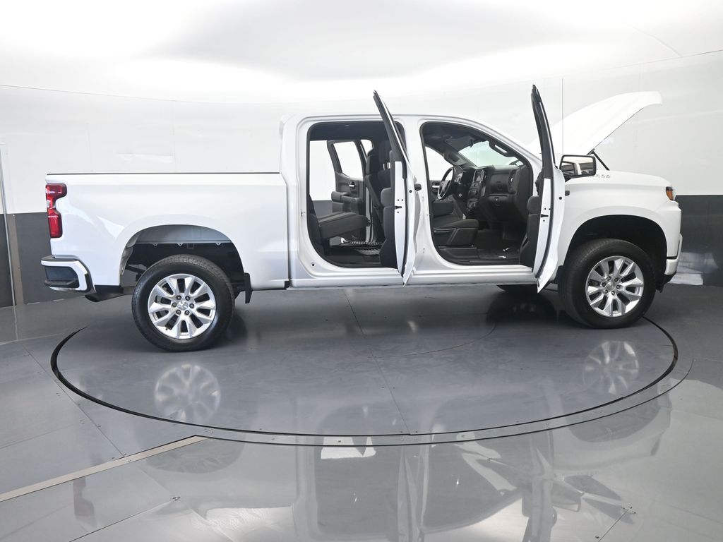 Used 2022 Summit White Chevrolet Custom image 72