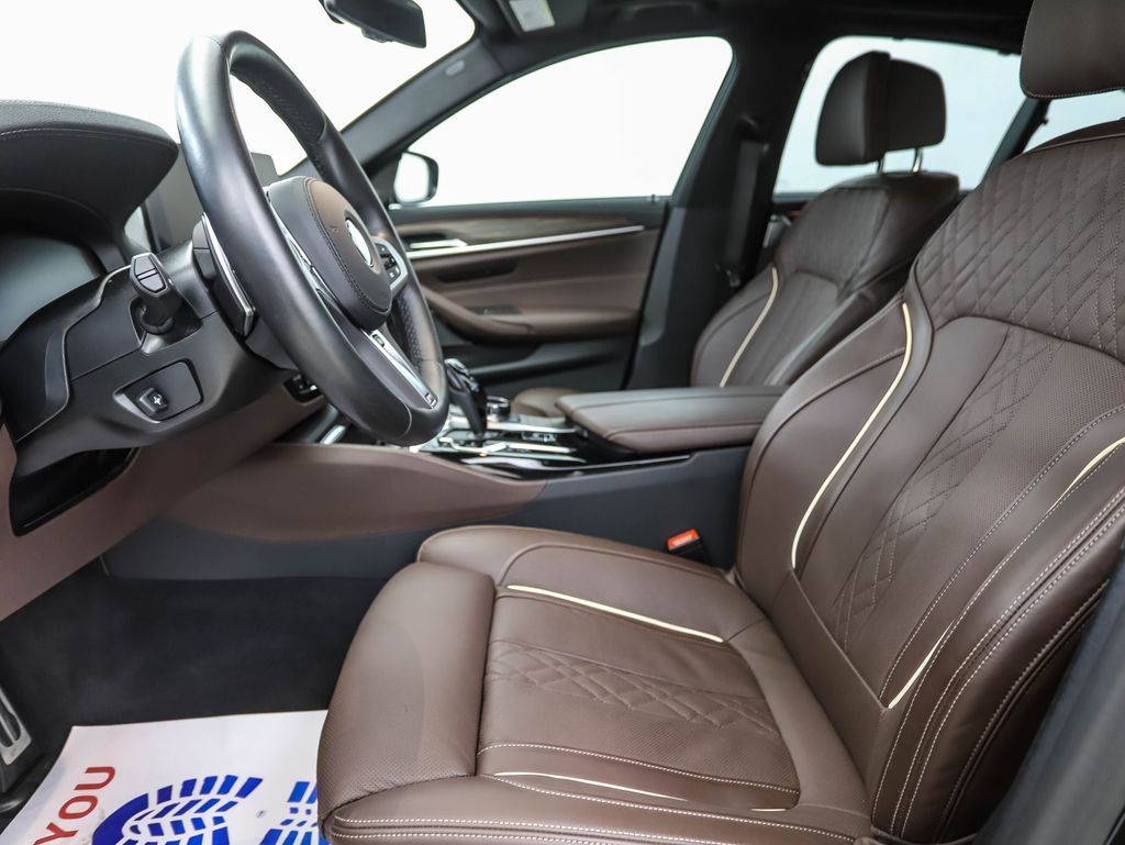 Thumbnail: 2023 BMW 5 Series - 11