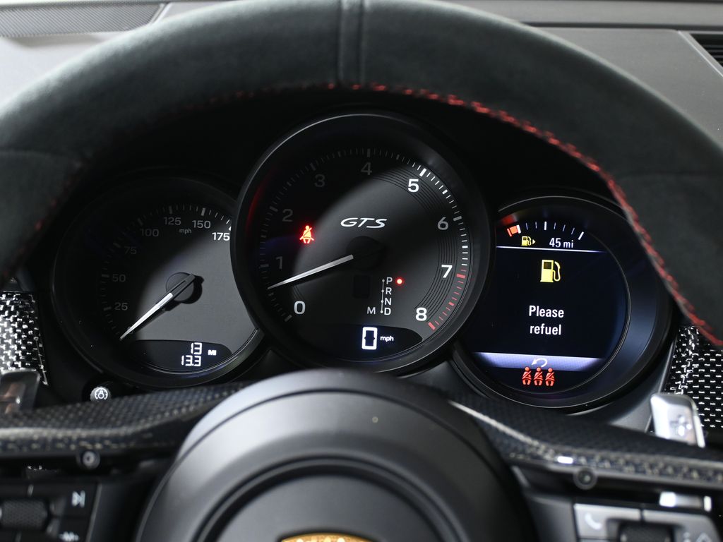 Thumbnail: 2026 Porsche Macan - 19