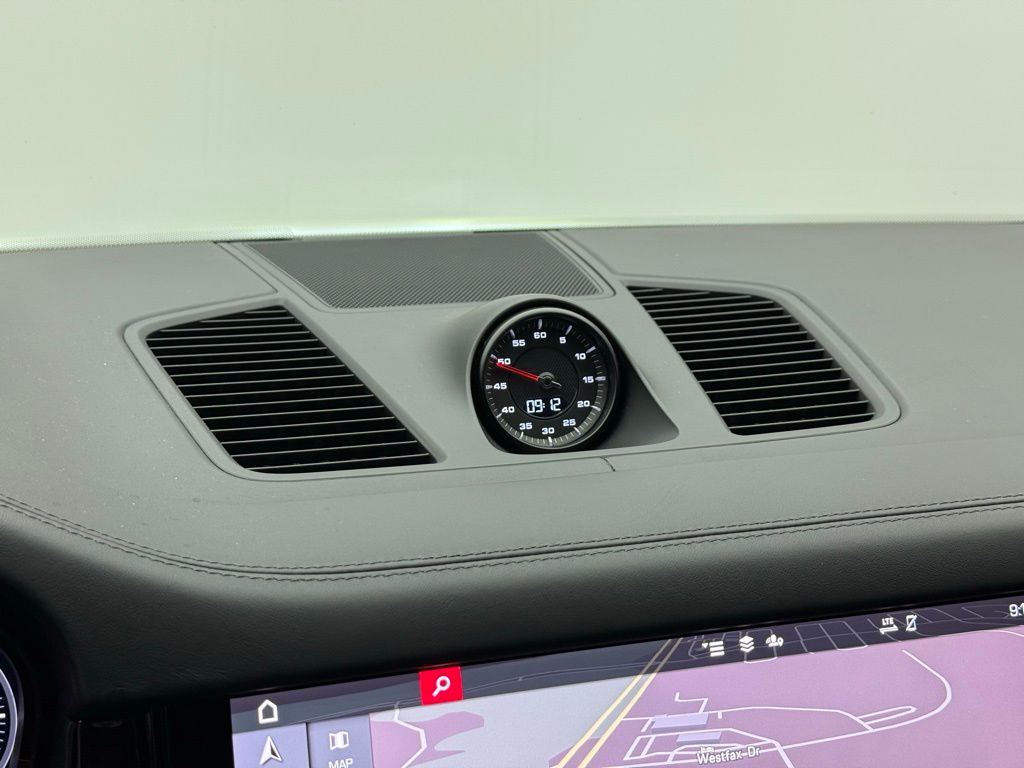 2021 Porsche Cayenne Turbo 19
