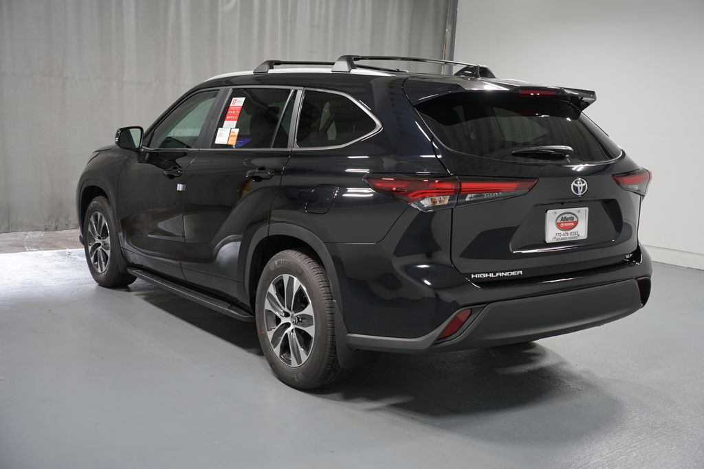 Thumbnail: 2025 Toyota Highlander - 6