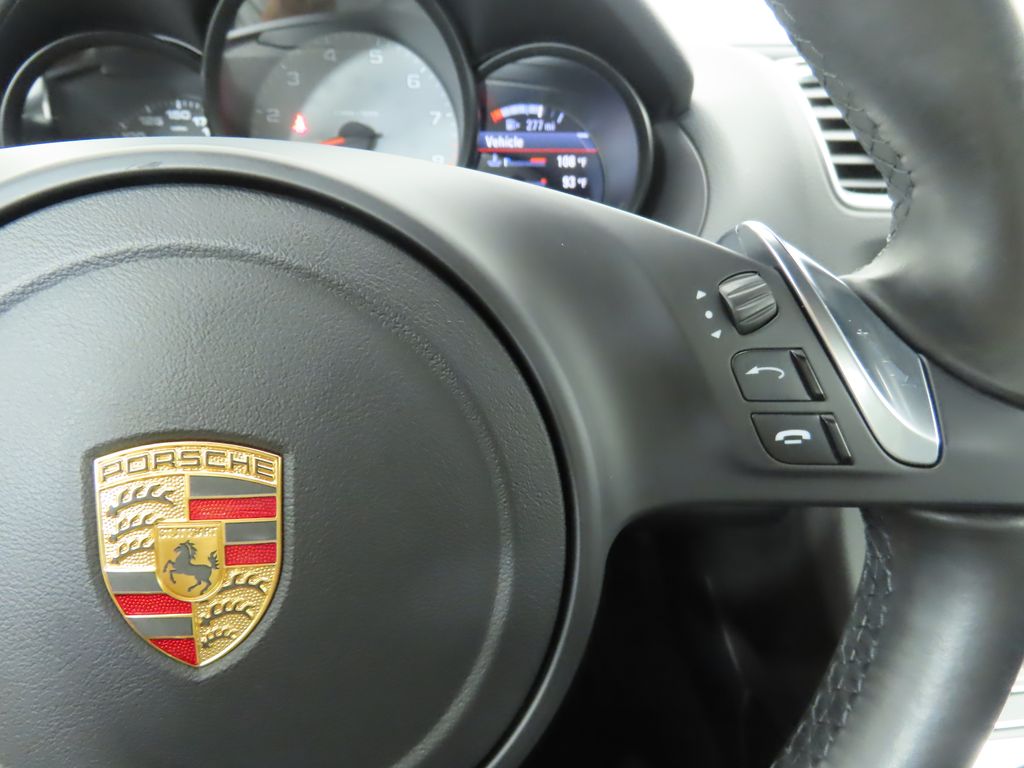 Thumbnail: 2016 Porsche Cayman - 15