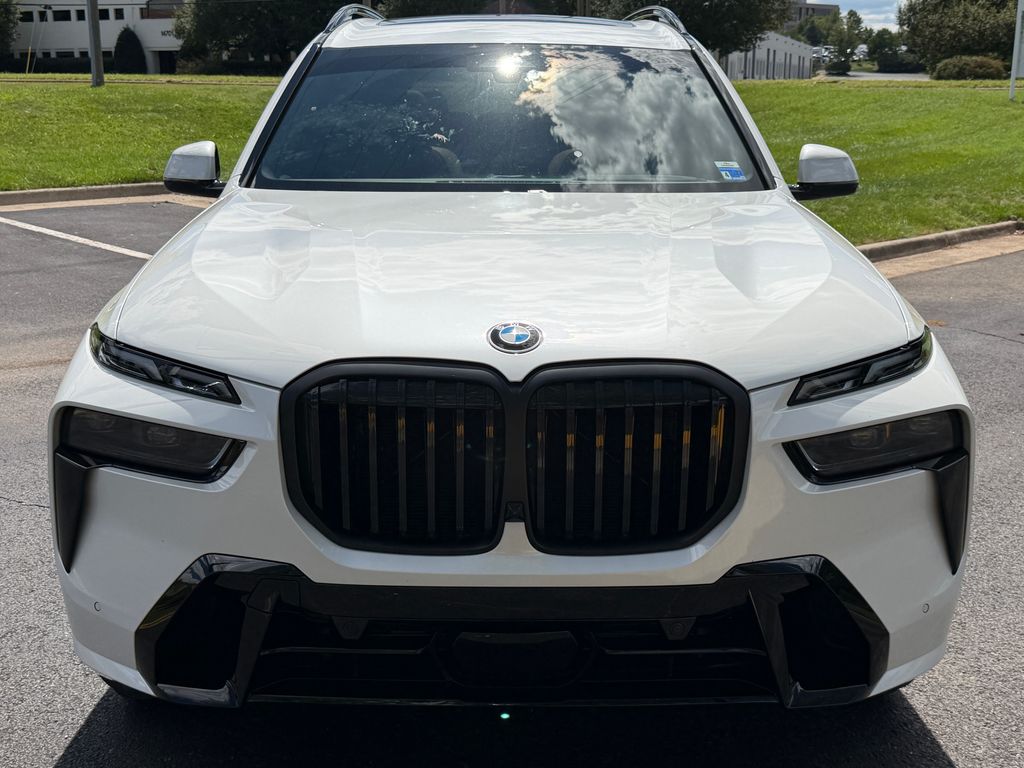 Thumbnail: 2024 BMW X7 - 2