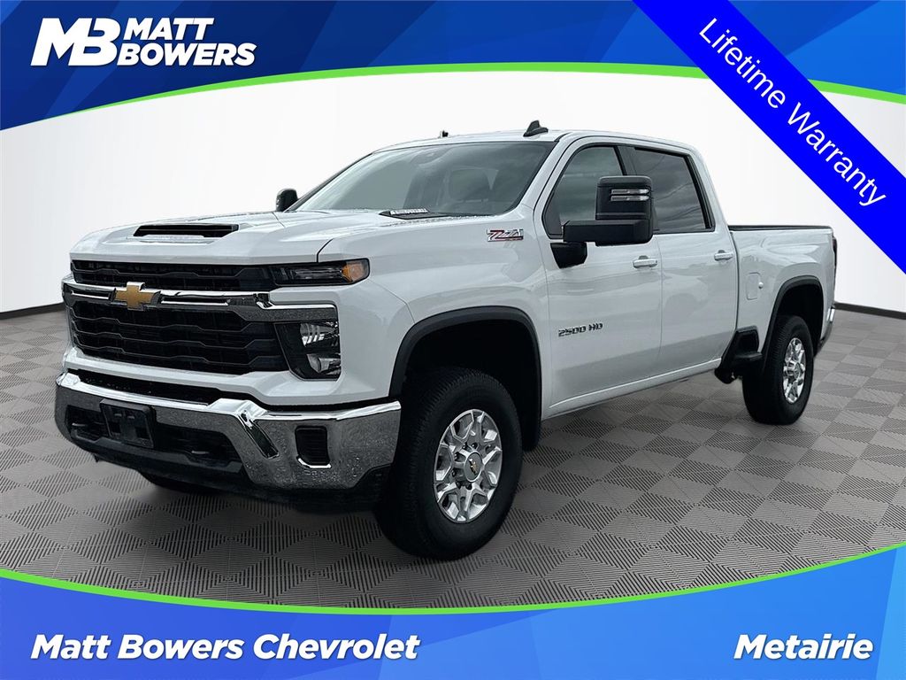 Summit White 2024 Chevrolet Silverado 2500HD Pickup Truck Four-Wheel Drive Automatic