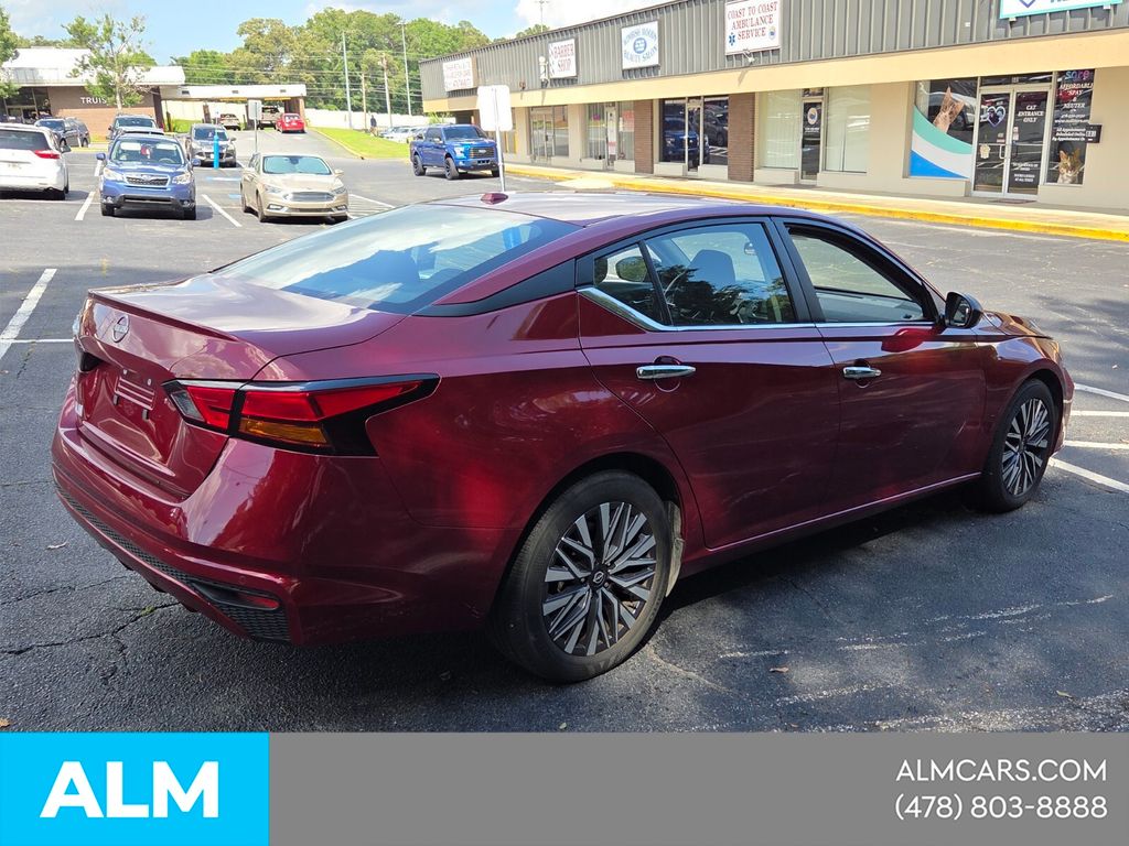 Used 2025 Red Nissan 2.5 SV image 13