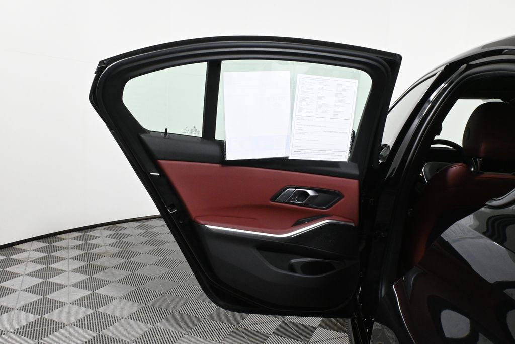 Thumbnail: 2023 BMW 3 Series - 31