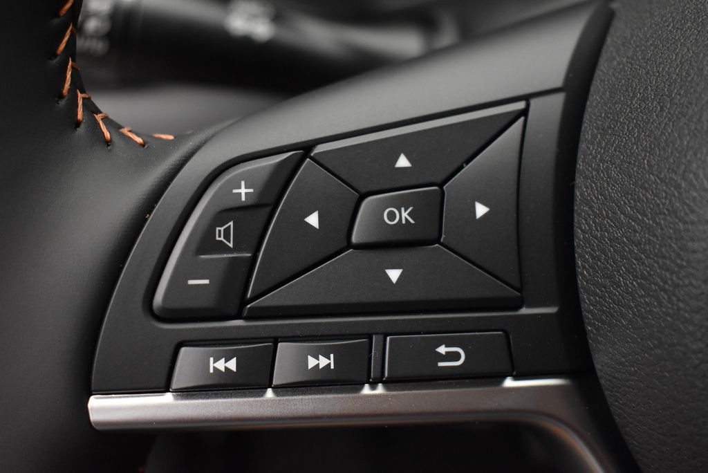 Thumbnail: 2025 Nissan Sentra - 18