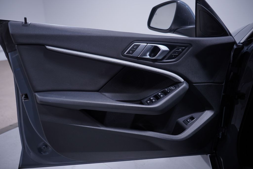 Thumbnail: 2022 BMW 2 Series - 16