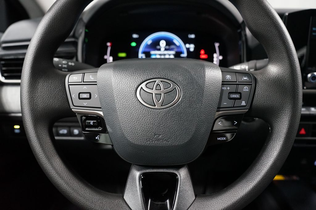 Thumbnail: 2025 Toyota Camry - 12