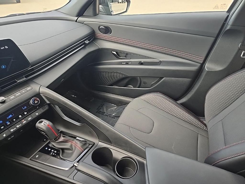 Used 2024 Hyundai Elantra Sedan