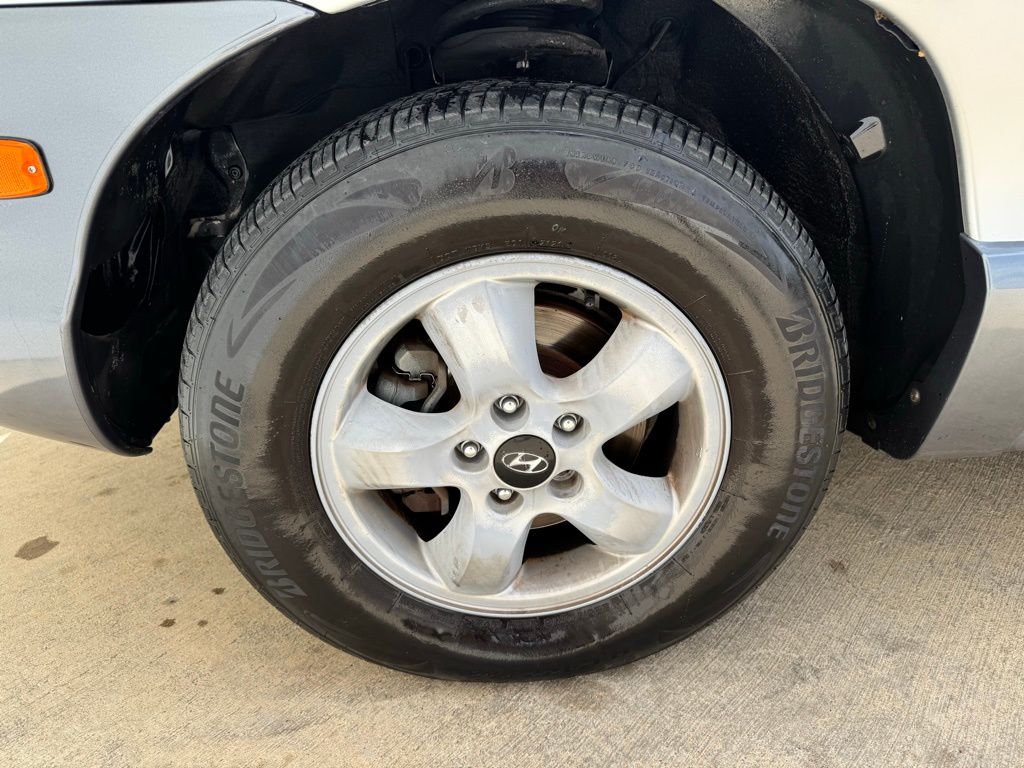 Used Car 2005 Hyundai Santa Fe  Gls For Sale Under $10,000 In Georgetown, Texas