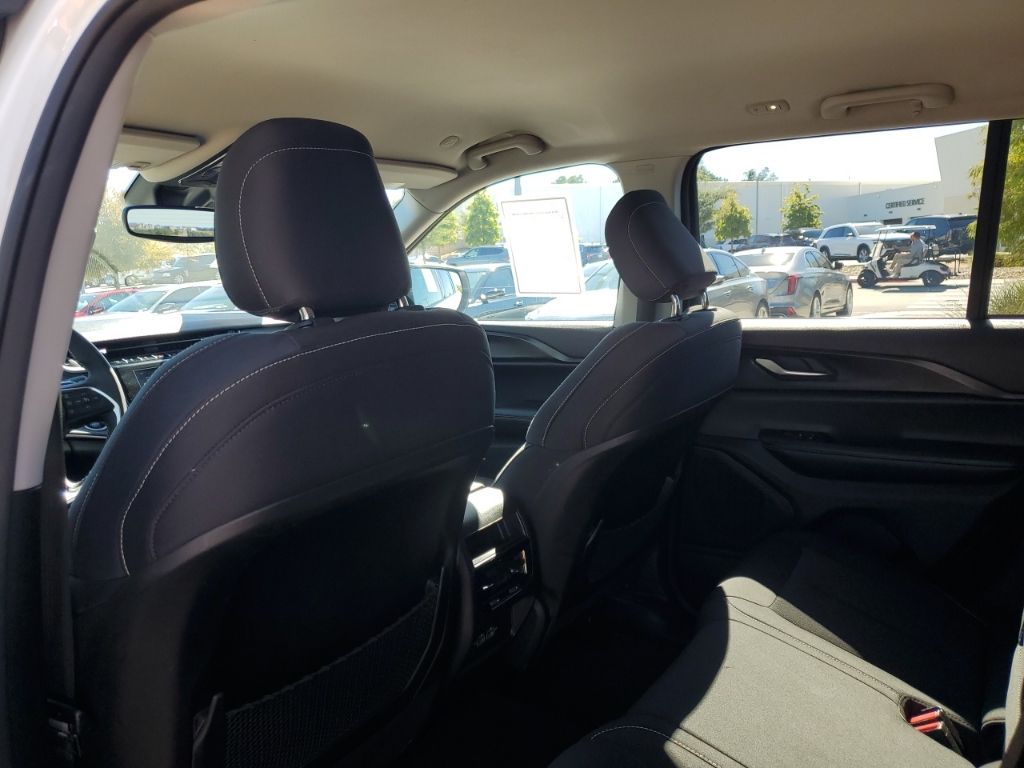 Used Car 2024 Jeep Grand Cherokee  Laredo For Sale Under $25,000 In Austin, Texas