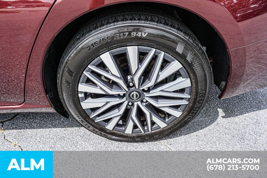 Used 2025 Red Nissan 2.5 SV image 17