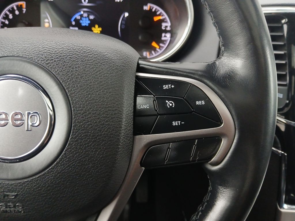 Used Car 2021 Jeep Grand Cherokee  Limited For Sale Under $25,000 In Austin, Texas