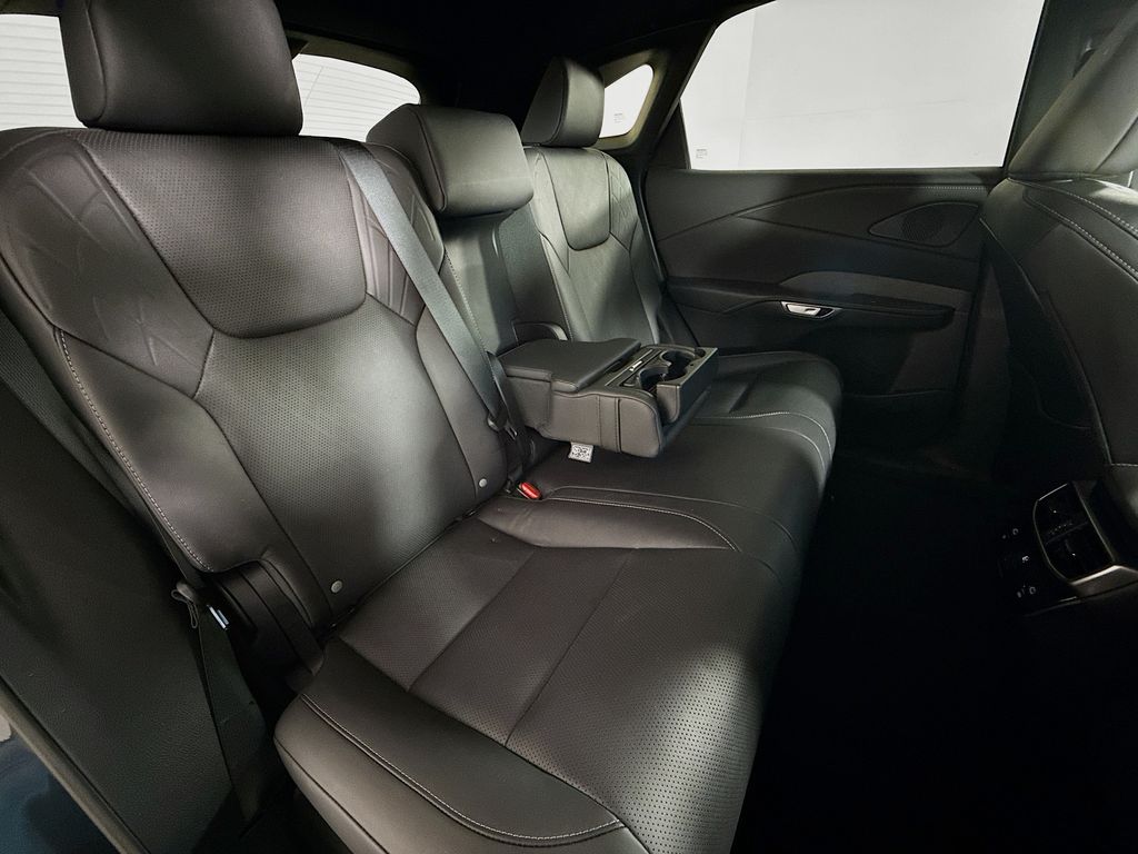 Thumbnail: 2024 Lexus RX - 27
