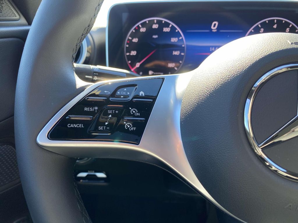 Thumbnail: 2025 Mercedes-Benz C-Class - 16