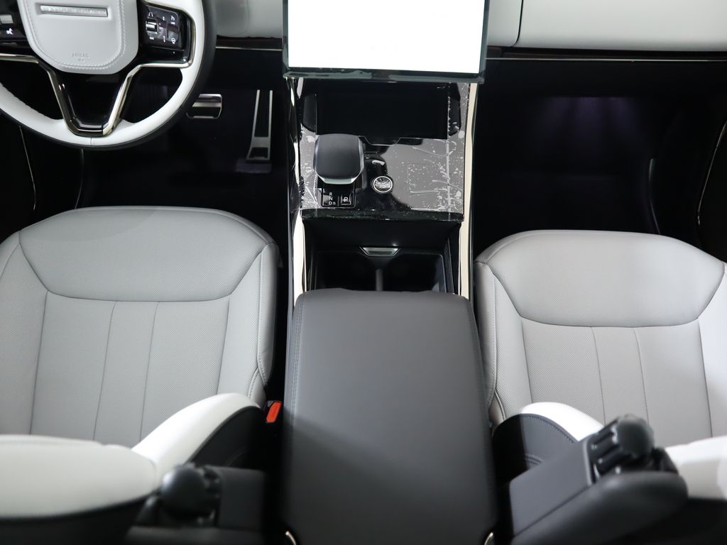 Thumbnail: 2025 Land Rover Range Rover Sport - 18