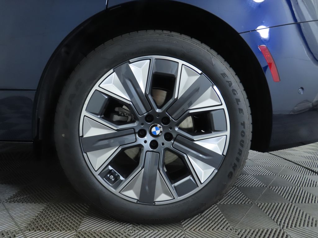 Thumbnail: 2026 BMW iX - 31