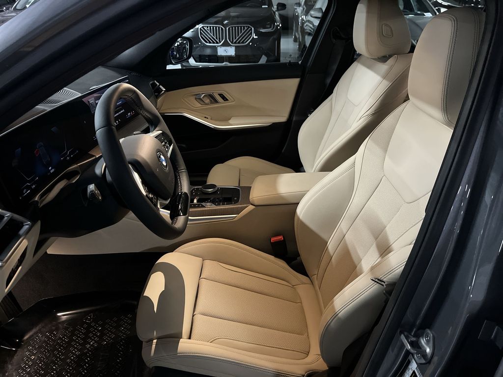 Thumbnail: 2025 BMW 3 Series - 11