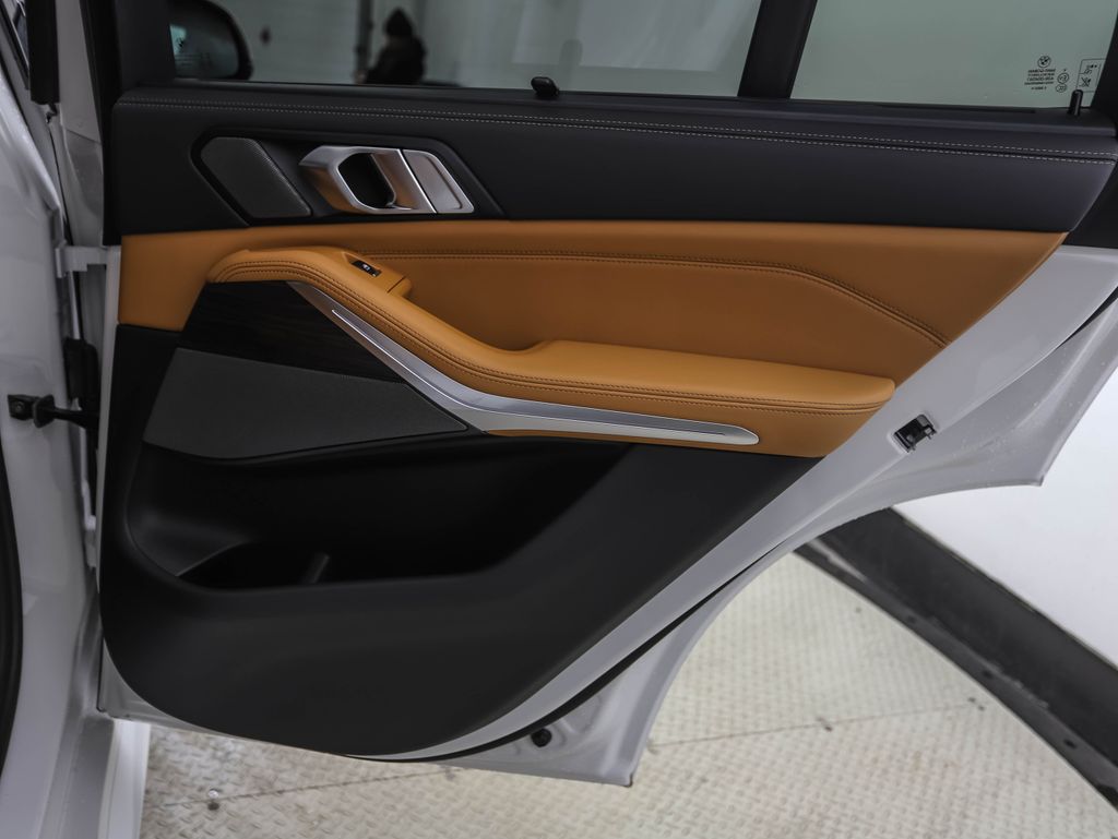 Thumbnail: 2026 BMW X5 - 25