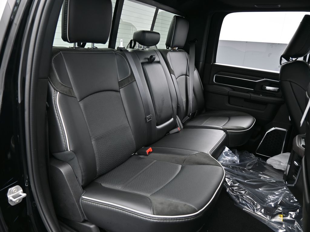 New 2026 Diamond Black Crystal Pearlcoat Ram Laramie image 41