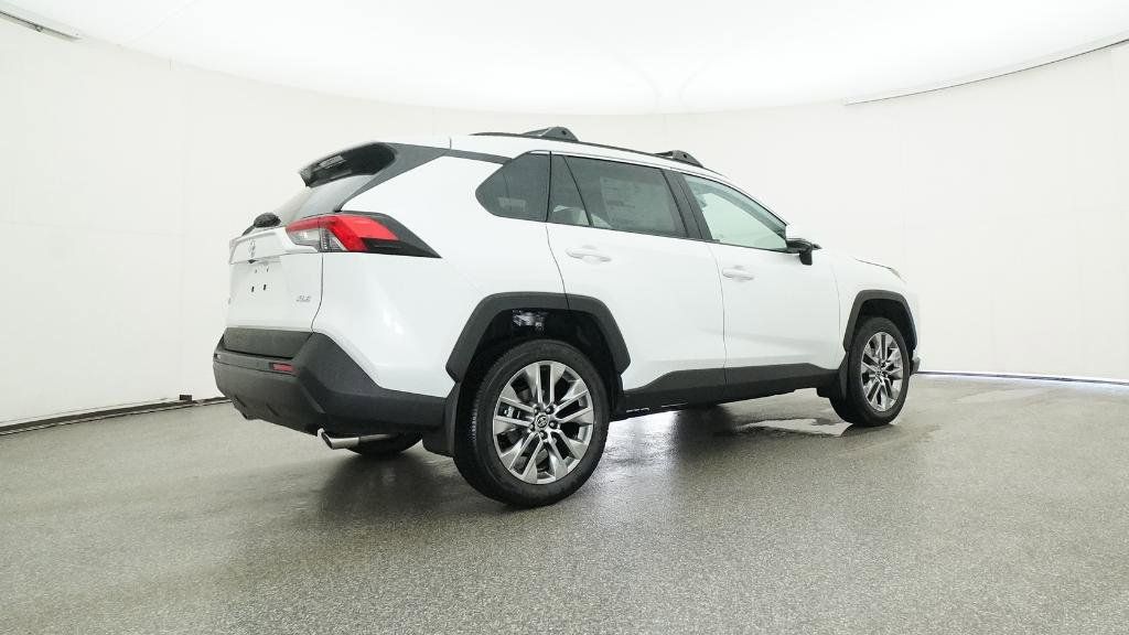 Thumbnail: 2025 Toyota RAV4 - 8