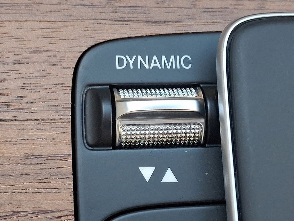 Thumbnail: 2025 Mercedes-Benz GLE - 25