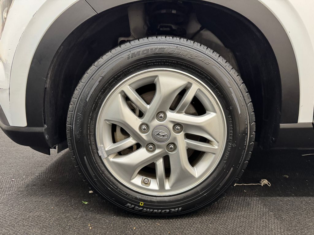 2022 Hyundai Venue SE