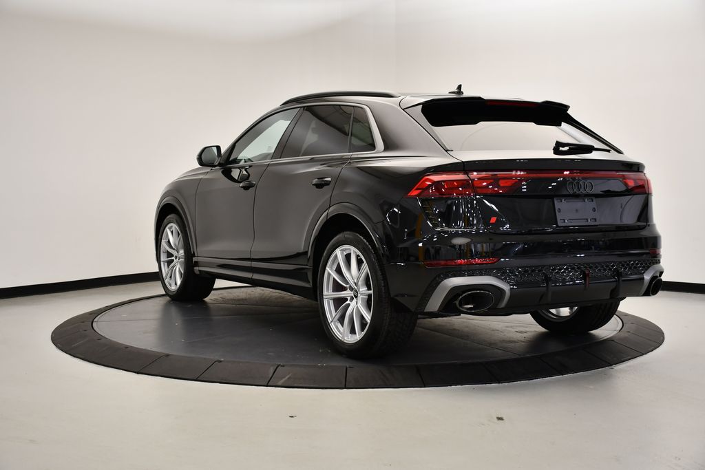 Thumbnail: 2025 Audi RS Q8 - 3