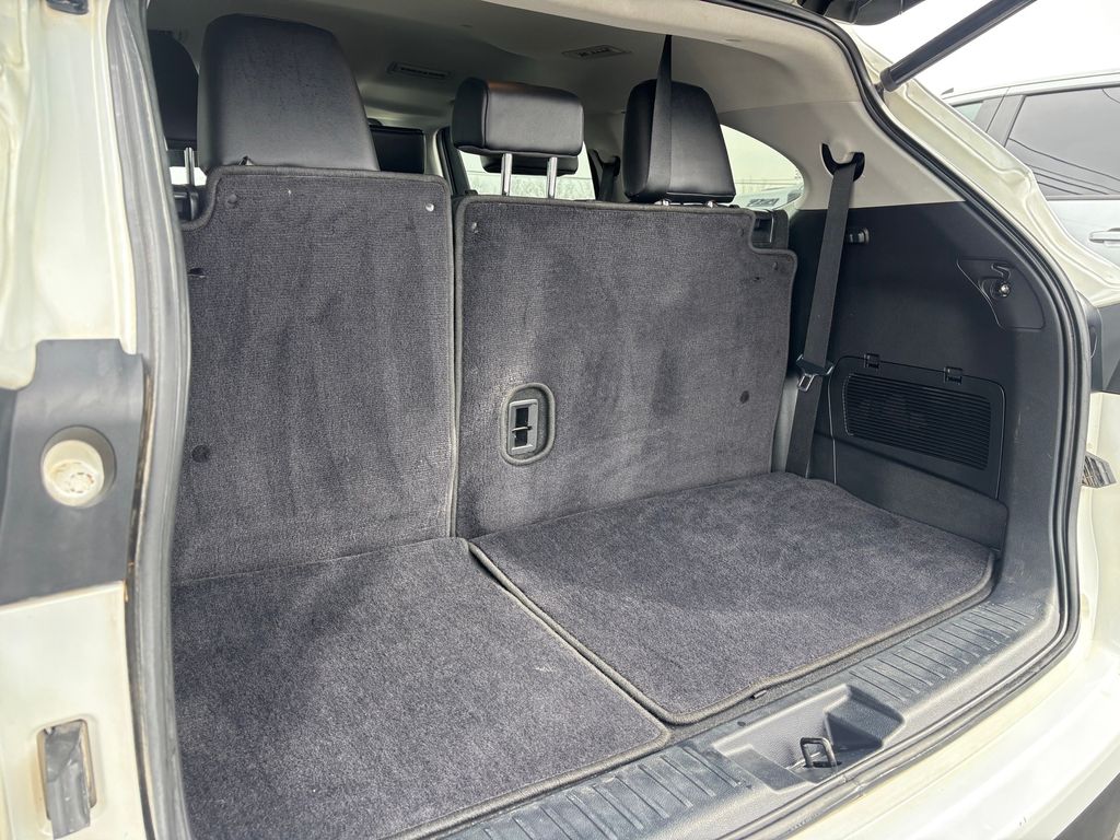 Used Car 2022 Toyota Highlander  Xle For Sale Under $30,000 In Austin, Texas