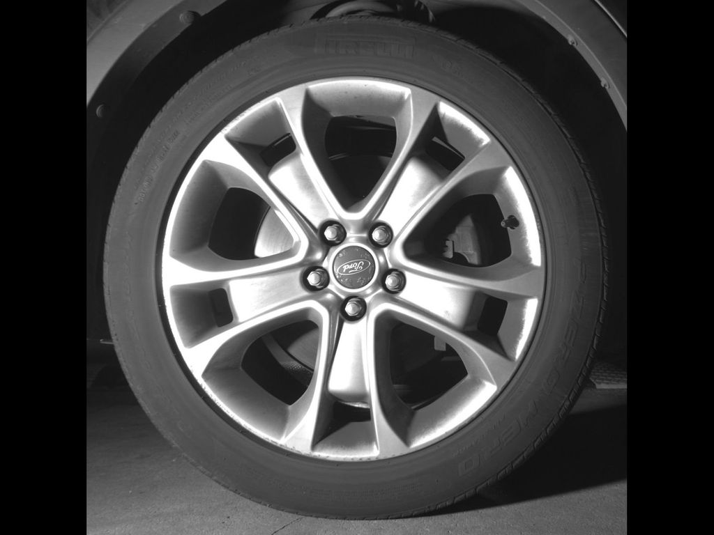 Used 2016 Magnetic Ford Titanium image 9