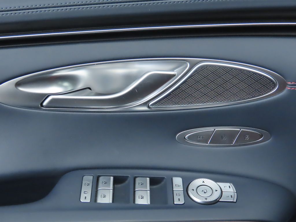 Thumbnail: 2022 Genesis GV70 - 24